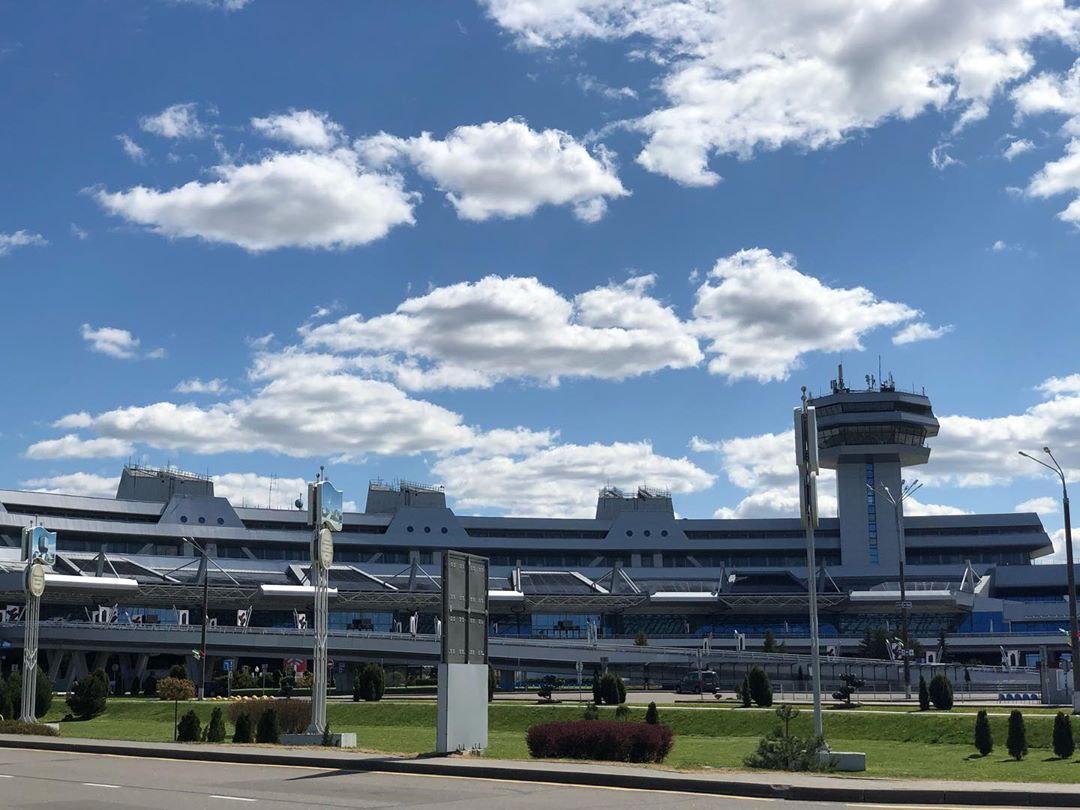 Аэропорт тарту фото. Аэропорт минск 1. Минск аэропорты какие есть. Аэропорт минск внутри. Аэропорт минск.